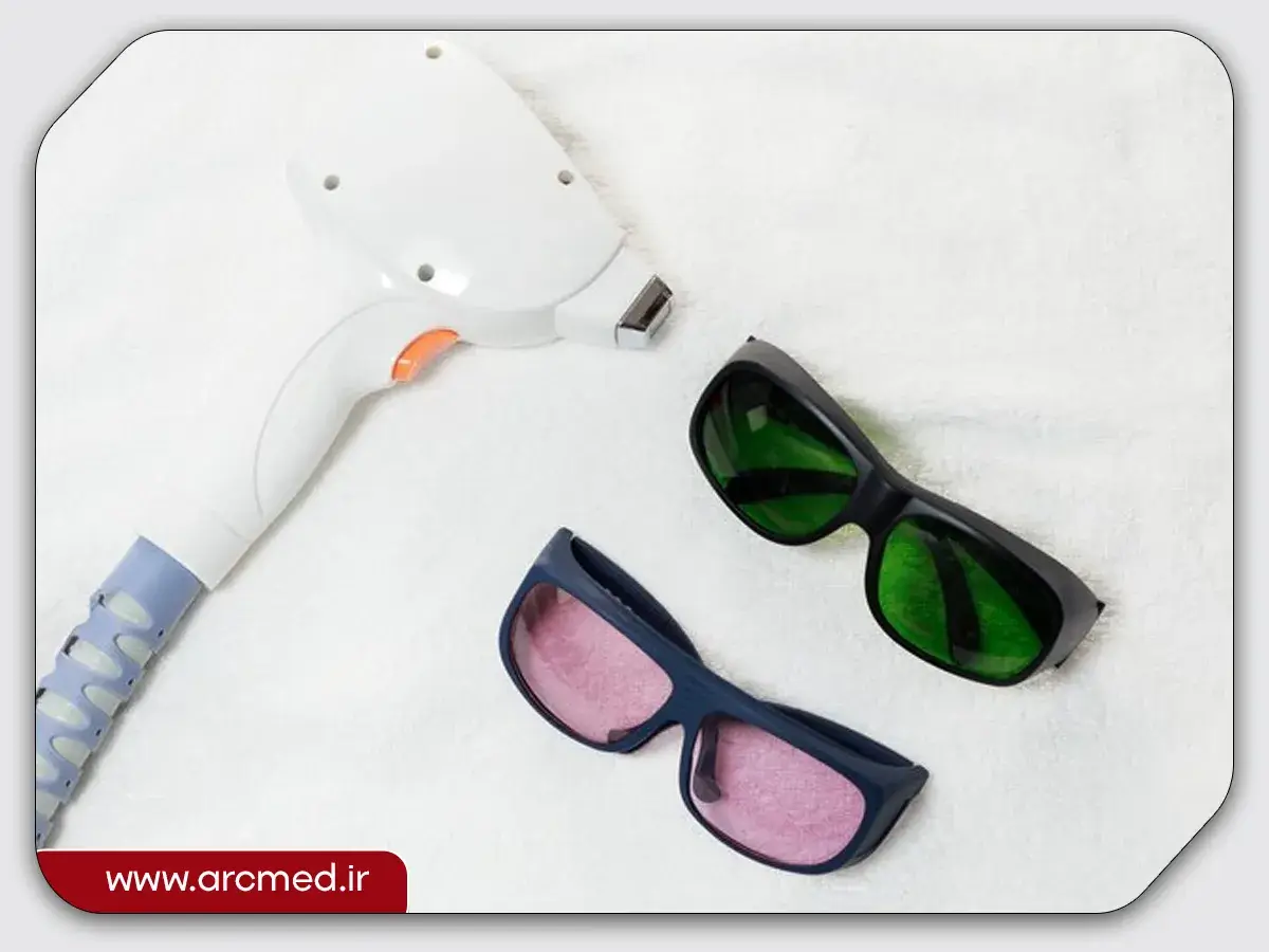 تفاوت دستگاه لیزر دایود و الکساندرایت 3 عینک لیزر